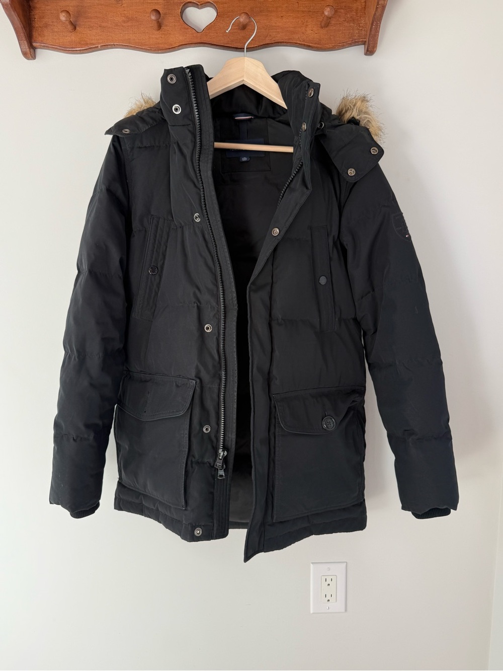 Tommy Hilfiger Black Puffer Parka with Faux-Fur Trim Hood